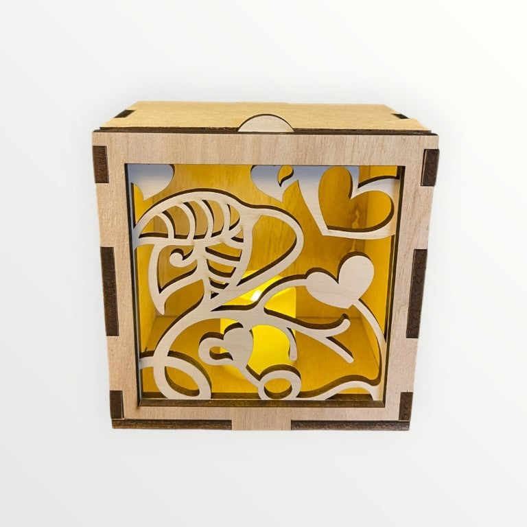 Hearts on a Vine Square Face